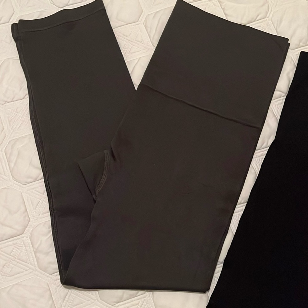 Leggings Grey, Black and Taupe 2 X and One size fits all Plus 3 pair